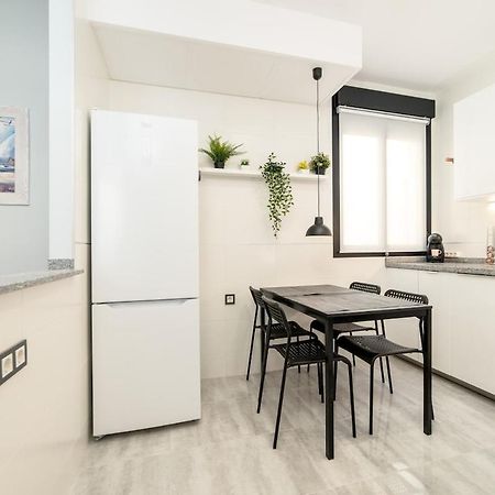 -Malagasunapts- Stylish City Centre Pool&Parking מראה חיצוני תמונה