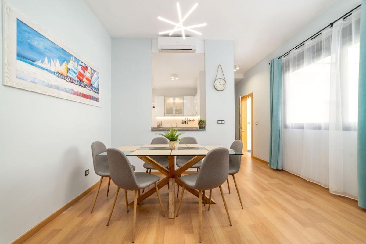 -Malagasunapts- Stylish City Centre Pool&Parking מראה חיצוני תמונה