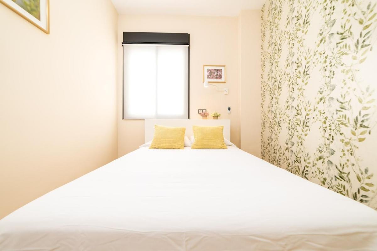 -Malagasunapts- Stylish City Centre Pool&Parking מראה חיצוני תמונה