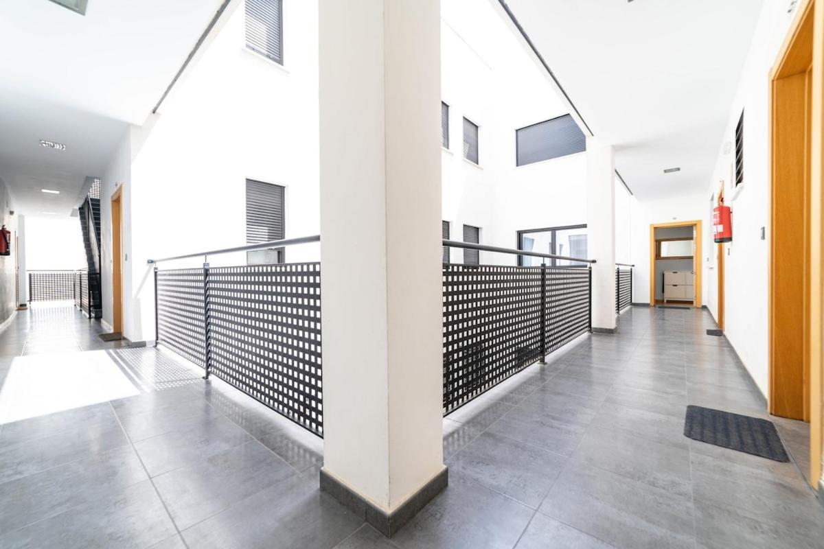 -Malagasunapts- Stylish City Centre Pool&Parking מראה חיצוני תמונה