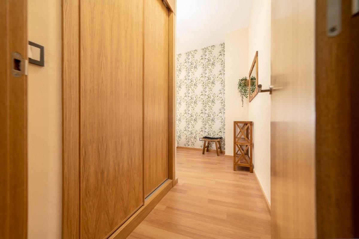 -Malagasunapts- Stylish City Centre Pool&Parking מראה חיצוני תמונה