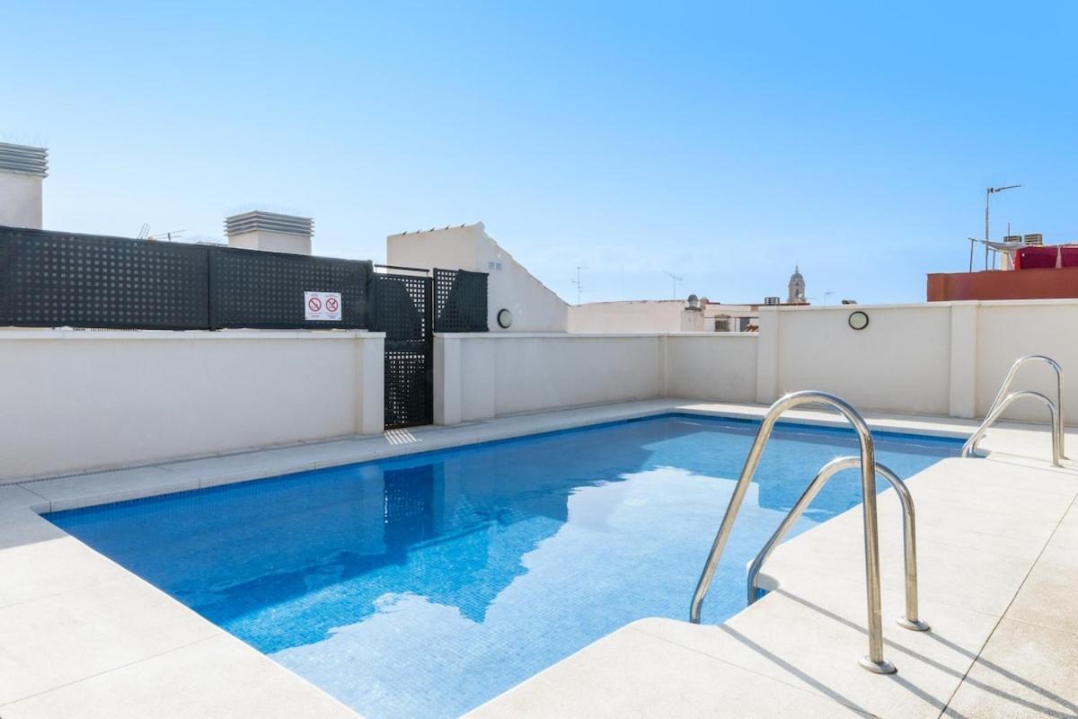 -Malagasunapts- Stylish City Centre Pool&Parking מראה חיצוני תמונה
